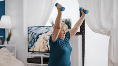 Ani jazda na bicykli, ani plávanie: silový tréning, ktorý podporuje pohyblivosť u starších ľudí.