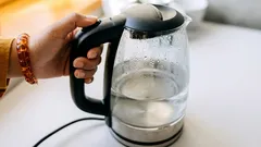 Prečo by sa voda nemala variť dvakrát: presvedčivý dôvod