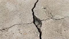 Ako raz a navždy ochrániť betón pred prasklinami: stačí jedna vrstva